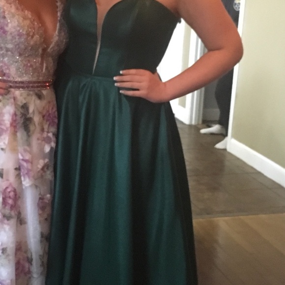 PROM DRESS - Picture 2 of 3